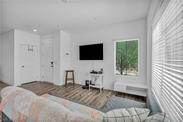 7222 North Decatur Boulevard 5, Las Vegas, NV 89131