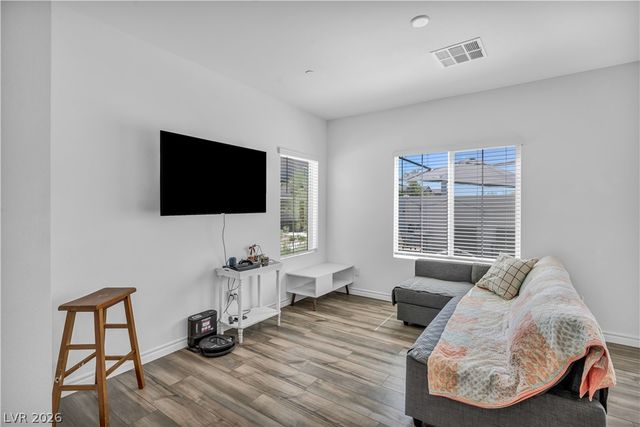 7222 North Decatur Boulevard 5, Las Vegas, NV 89131