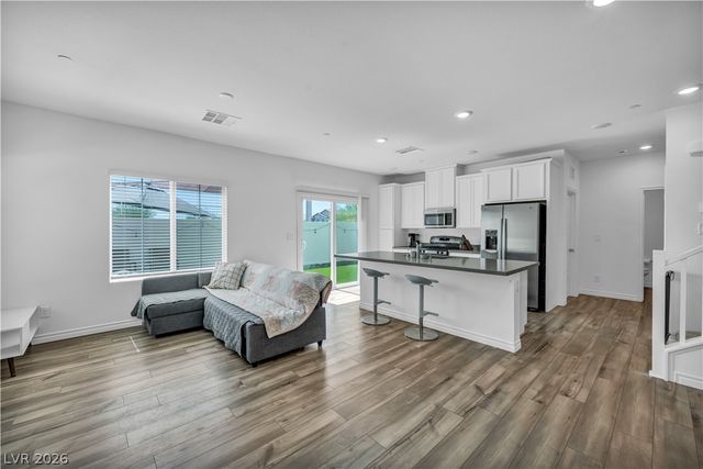 7222 North Decatur Boulevard 5, Las Vegas, NV 89131