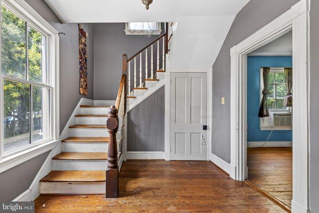 25 N 6TH ST, Warrenton, VA 20186