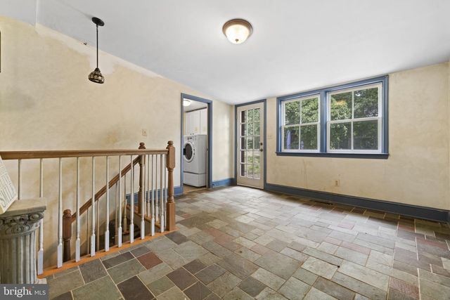 25 N 6TH ST, Warrenton, VA 20186