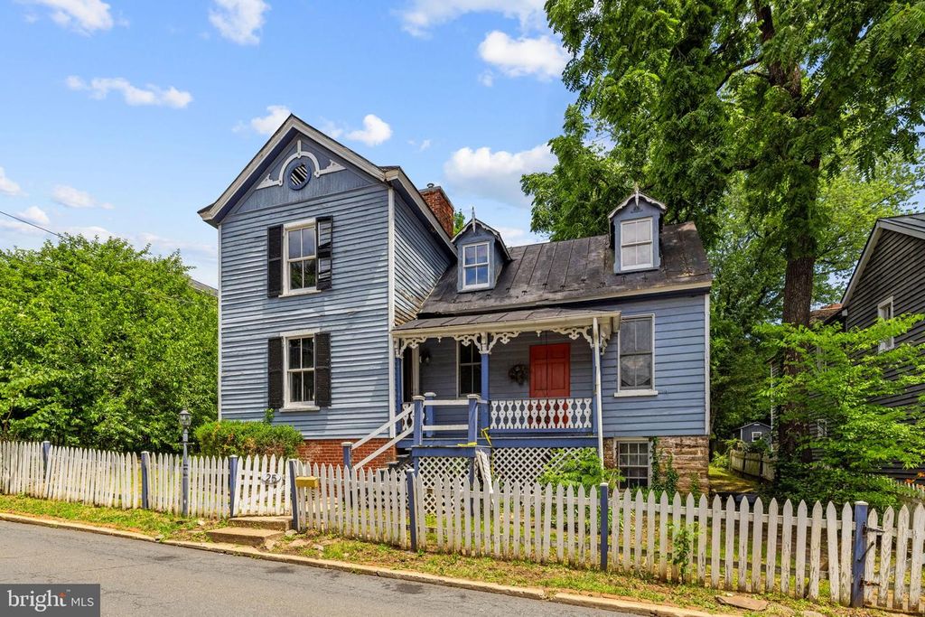 25 N 6TH ST, Warrenton, VA 20186