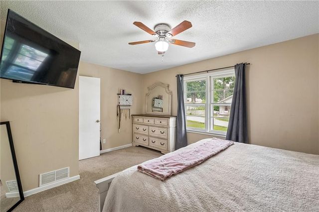 4801 NE 46th Terrace, Kansas City, MO 64117