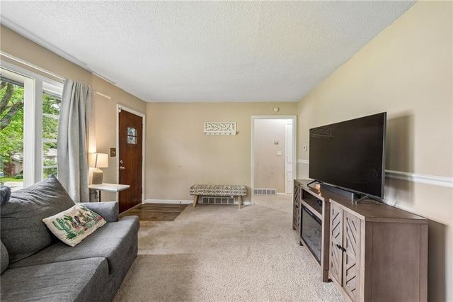 4801 NE 46th Terrace, Kansas City, MO 64117