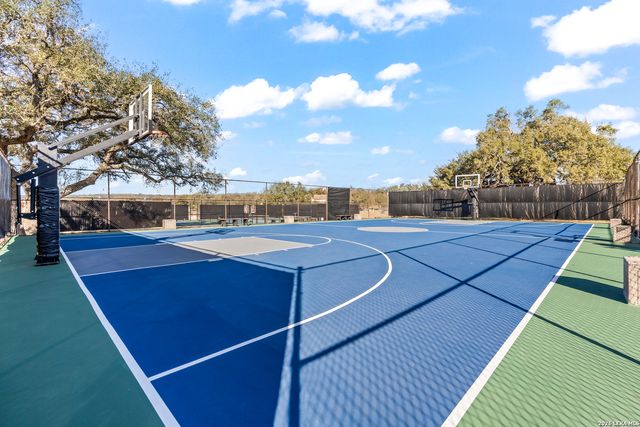 1218 Powder Ridge Rd, New Braunfels, TX 78132