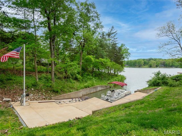 7614 Lakemont Drive, Hillsboro, MO 63050