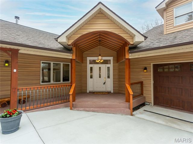 7614 Lakemont Drive, Hillsboro, MO 63050