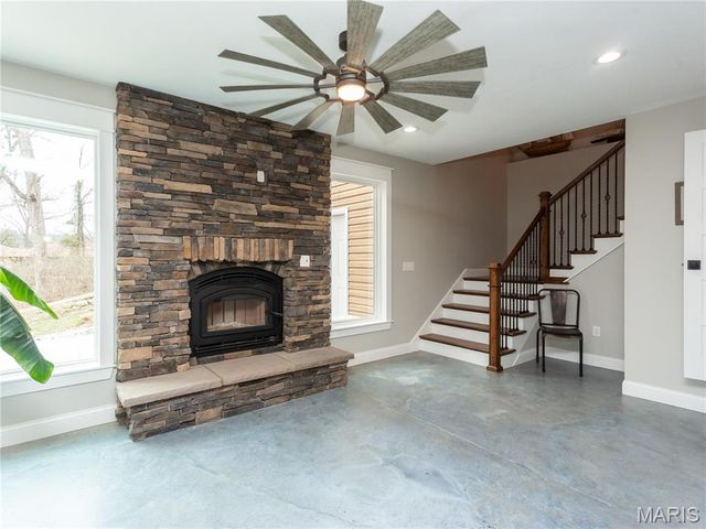 7614 Lakemont Drive, Hillsboro, MO 63050