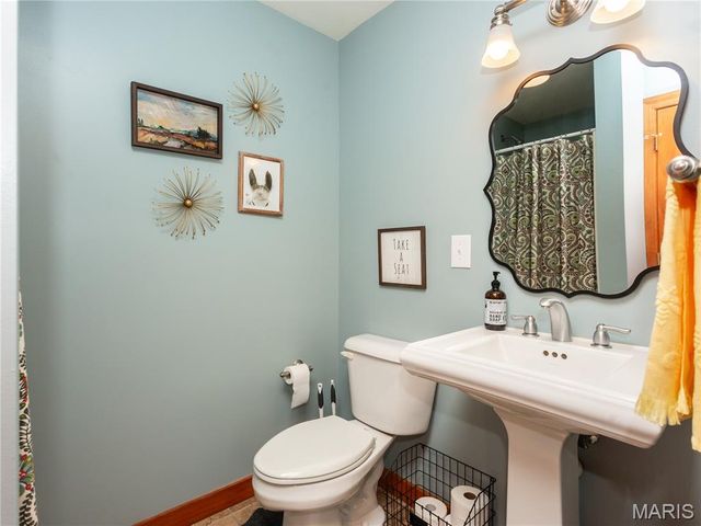 7614 Lakemont Drive, Hillsboro, MO 63050