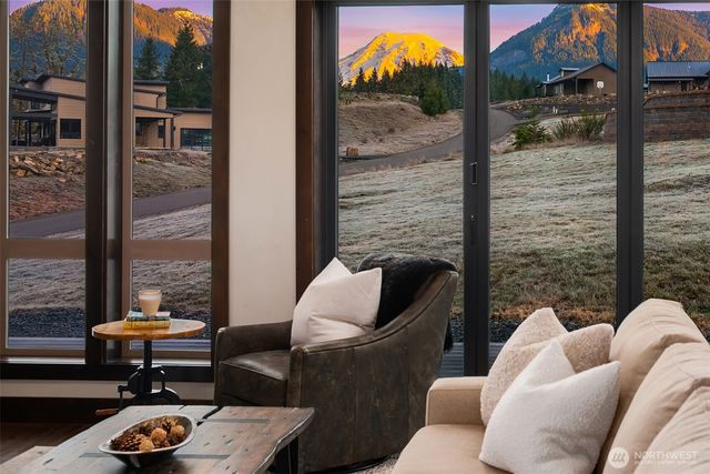 126 Burl Lane, Packwood, WA 98361