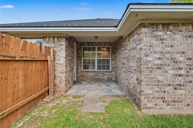 1400 Prairie Drive, Bryan, TX 77802