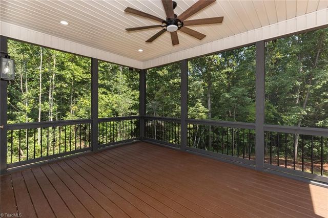 153 Turtle Bay Court, Winston-salem, NC 27107