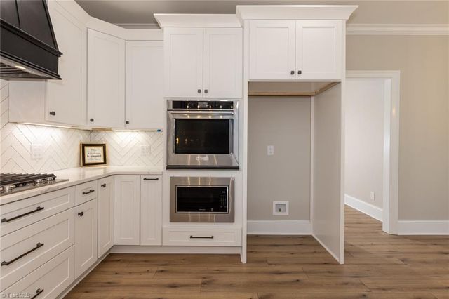 153 Turtle Bay Court, Winston-salem, NC 27107