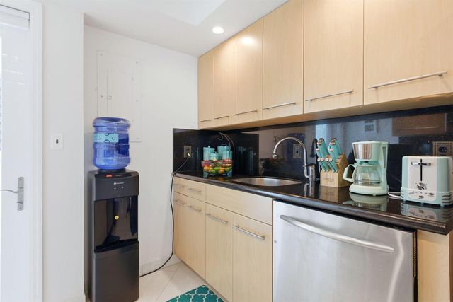 1057 Hillsboro 214, Hillsboro Beach, FL 33062