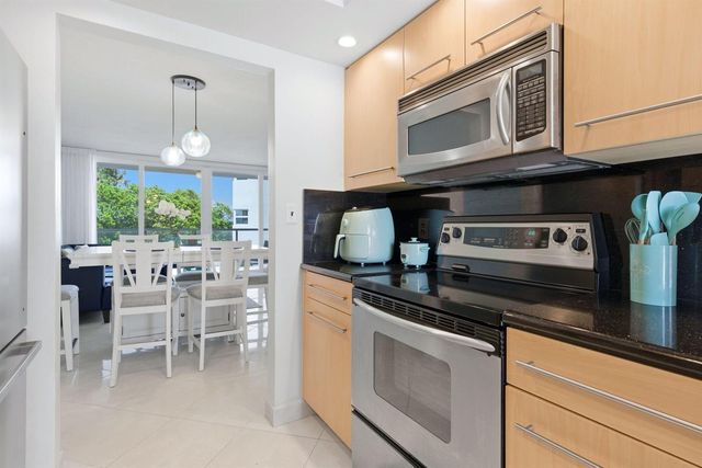 1057 Hillsboro 214, Hillsboro Beach, FL 33062