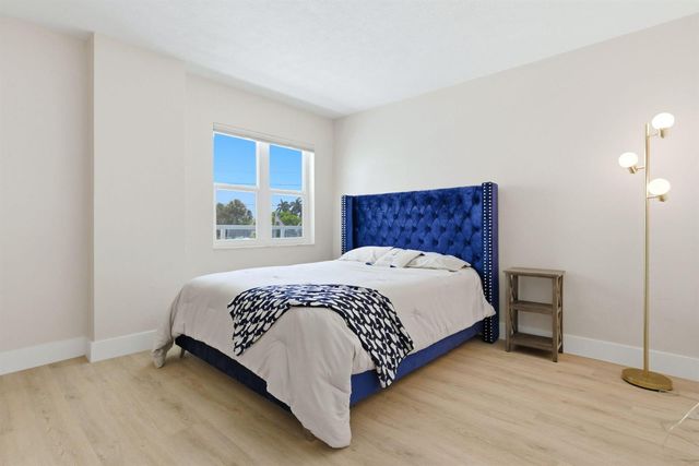1057 Hillsboro 214, Hillsboro Beach, FL 33062