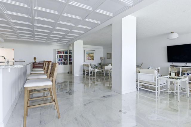 1057 Hillsboro 214, Hillsboro Beach, FL 33062