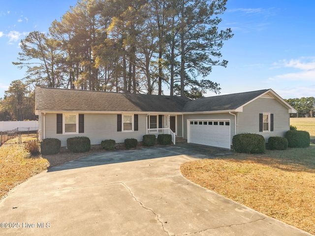 506 Wellington Road, Ayden, NC 28513