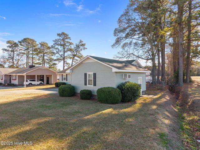 506 Wellington Road, Ayden, NC 28513