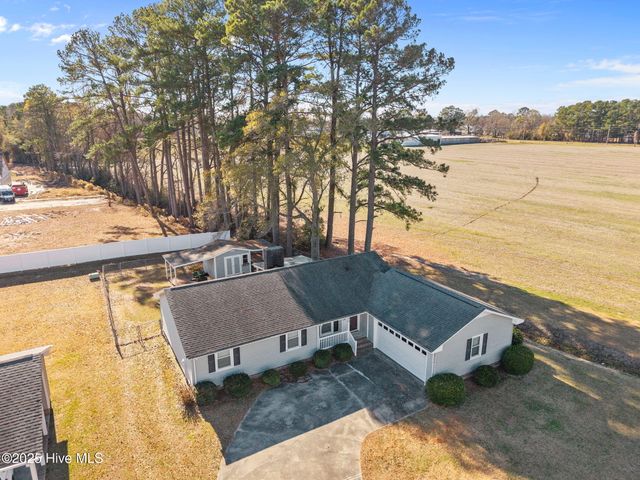 506 Wellington Road, Ayden, NC 28513