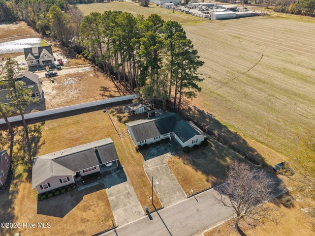 506 Wellington Road, Ayden, NC 28513