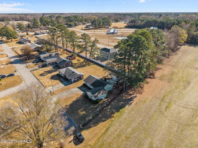 506 Wellington Road, Ayden, NC 28513