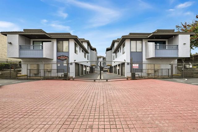 3215 Midway 703, San Diego, CA 92110