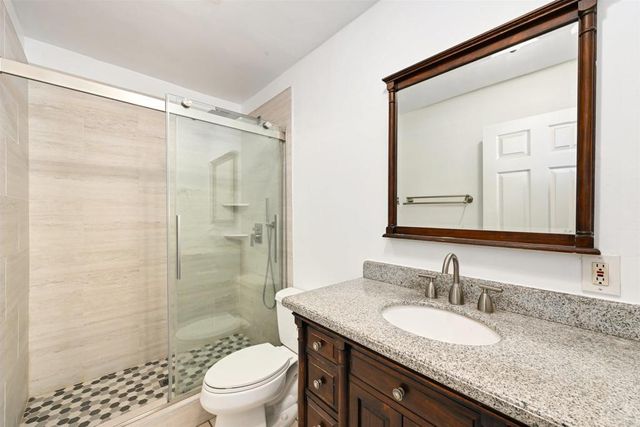 3215 Midway 703, San Diego, CA 92110