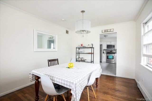 525 E Beech Street 1st Fl, Long Beach, NY 11561