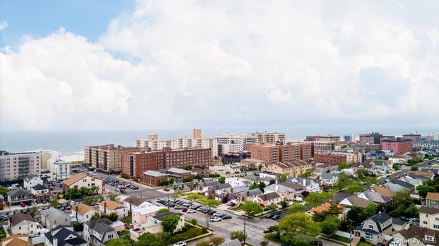 525 E Beech Street 1st Fl, Long Beach, NY 11561