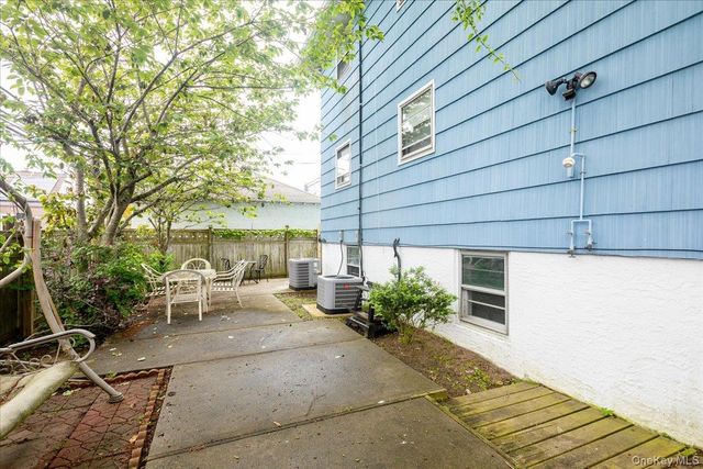 525 E Beech Street 1st Fl, Long Beach, NY 11561