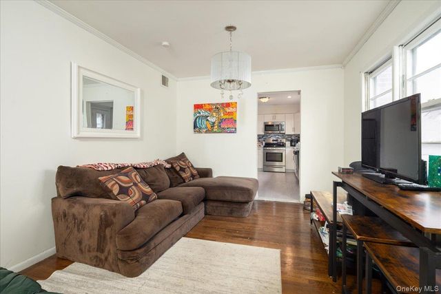 525 E Beech Street 1st Fl, Long Beach, NY 11561