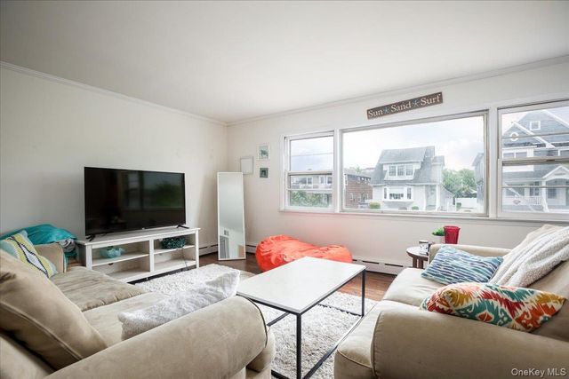 525 E Beech Street 1st Fl, Long Beach, NY 11561