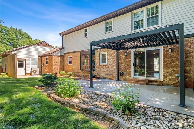 1717 Bearhollow Road, Greensboro, NC 27410