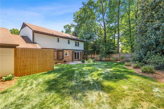 1717 Bearhollow Road, Greensboro, NC 27410