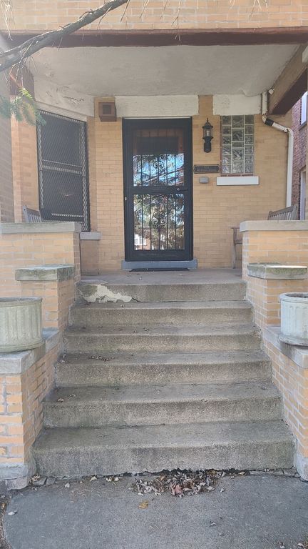 7350 S Michigan Avenue, Chicago, IL 60619