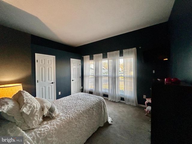 2 TEAKWOOD LN, Sicklerville, NJ 08081