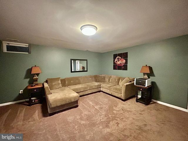 2 TEAKWOOD LN, Sicklerville, NJ 08081