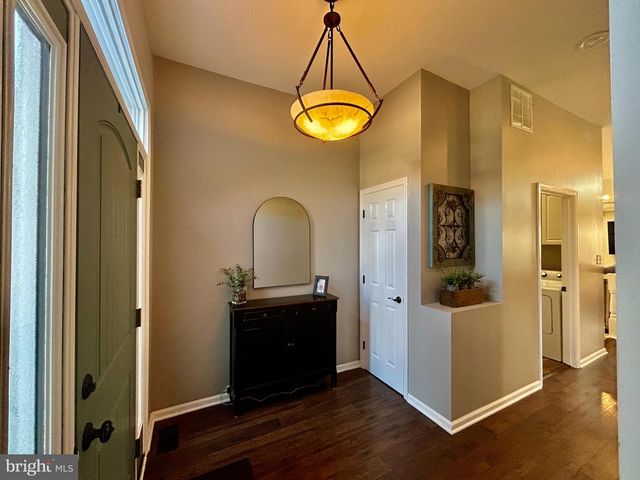 2 TEAKWOOD LN, Sicklerville, NJ 08081