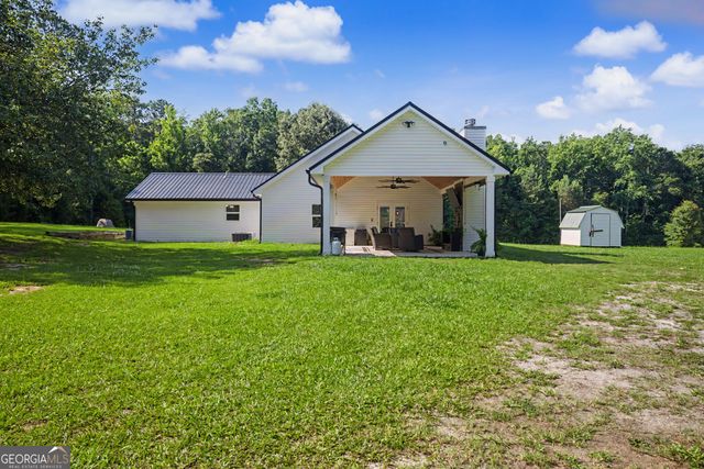 137 Lynch Road, Brooks, GA 30205