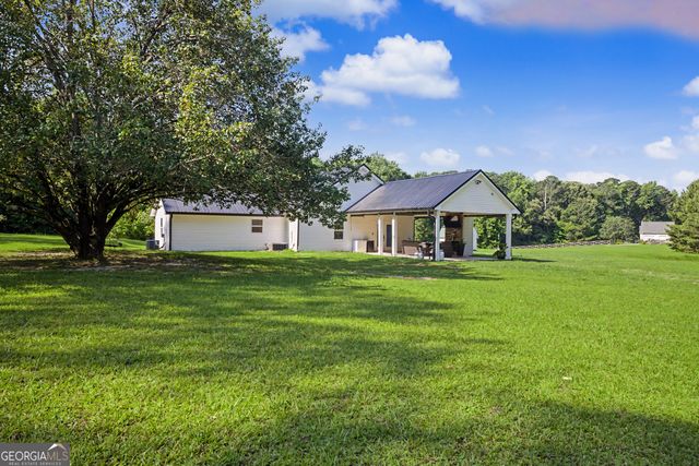 137 Lynch Road, Brooks, GA 30205