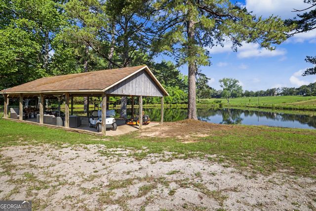 137 Lynch Road, Brooks, GA 30205