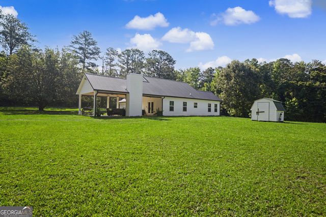 137 Lynch Road, Brooks, GA 30205