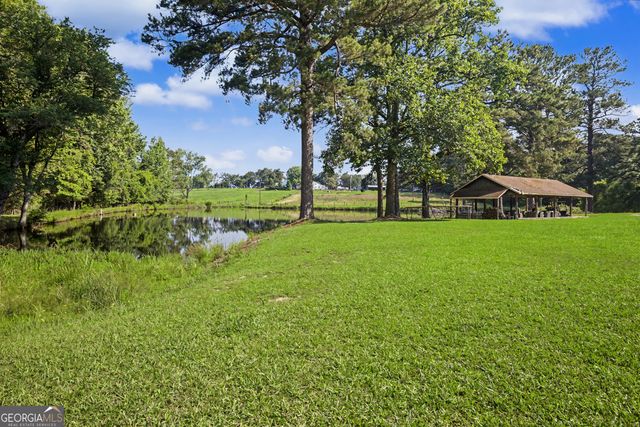 137 Lynch Road, Brooks, GA 30205
