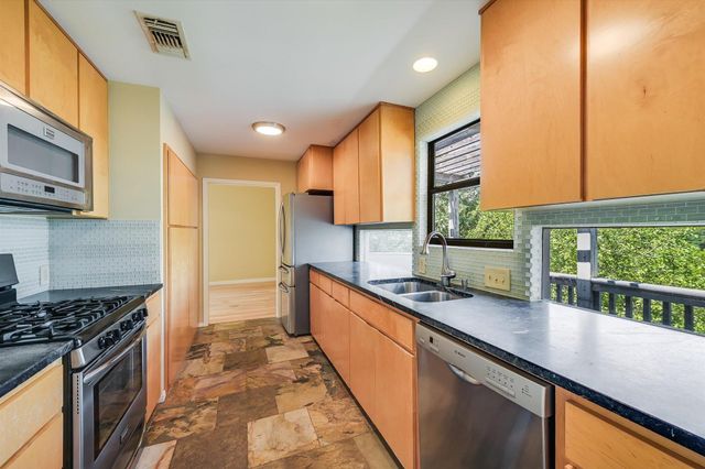 8804 Mountain Path CIR, Austin, TX 78759
