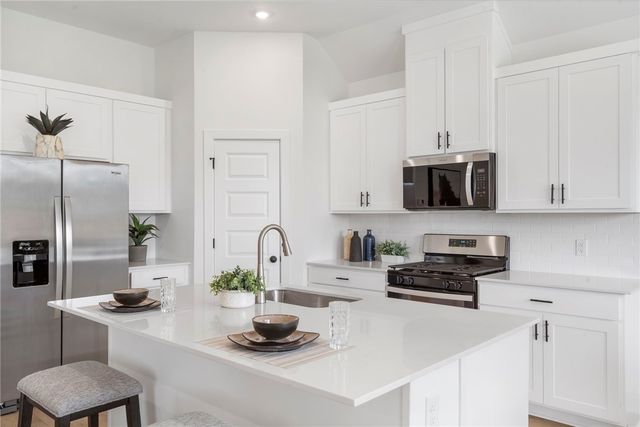 545 W Canada Drive, Farmington, AR 72730