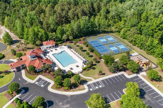 825 Bluffview Dr., Myrtle Beach, SC 29579