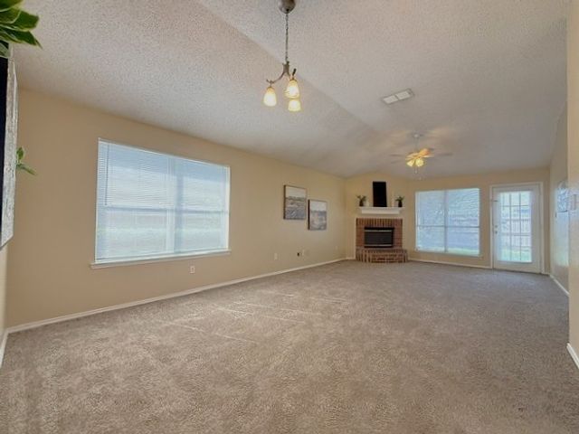 10909 Deauville Circle S, Fort Worth, TX 76108