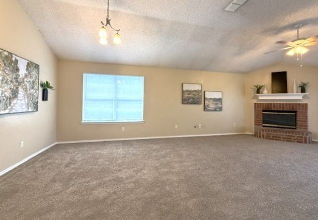 10909 Deauville Circle S, Fort Worth, TX 76108