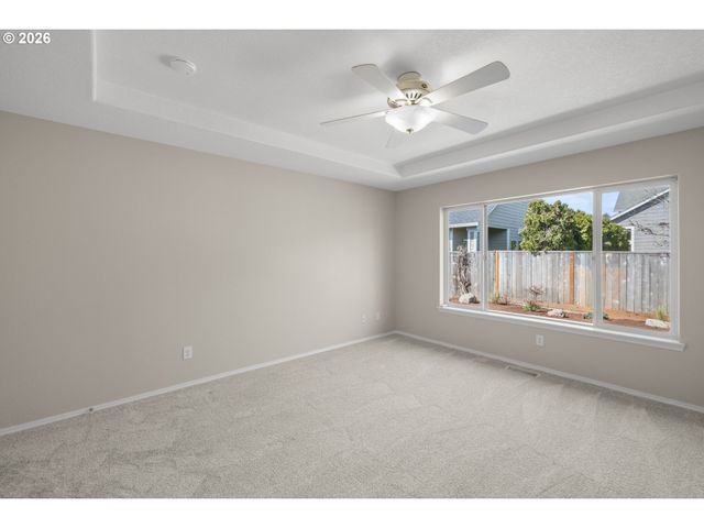 1295 Ne SETTING SUN Dr, Hillsboro, OR 97124